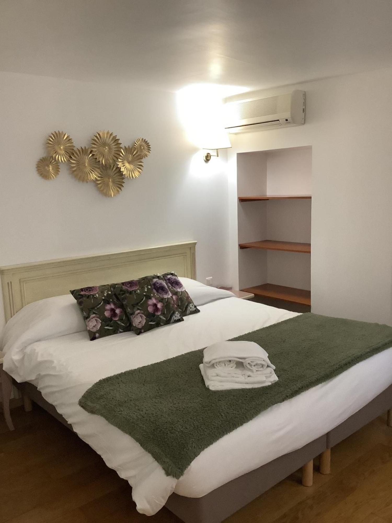 Logis Le Marronnier Buffon Quarto foto